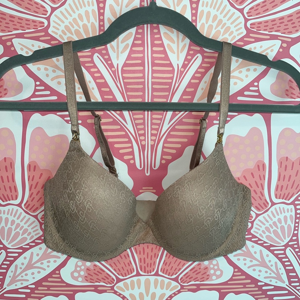 VS Icon Push Up Demi Bra - Picture 3 of 13